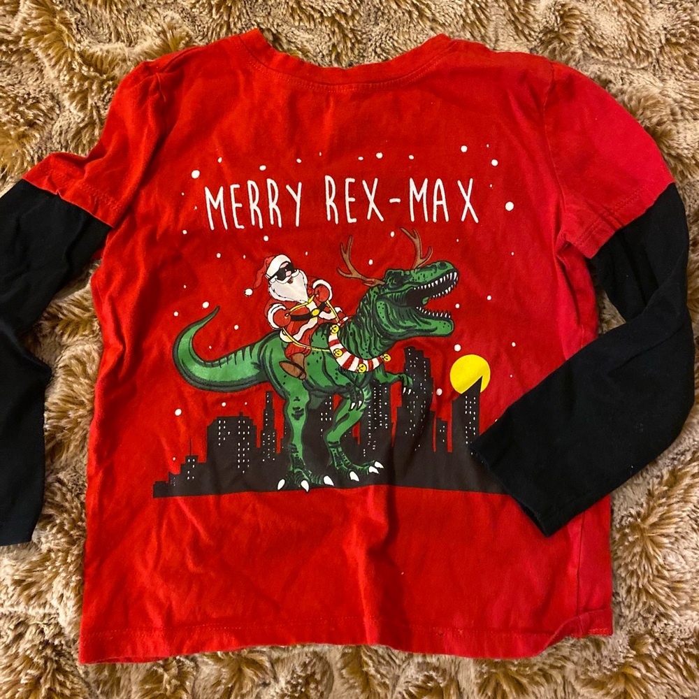 Like new boys long sleeved Christmas tee in size 4T